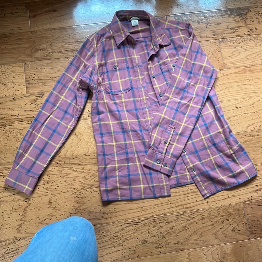 Duluth Trading Co muave button down